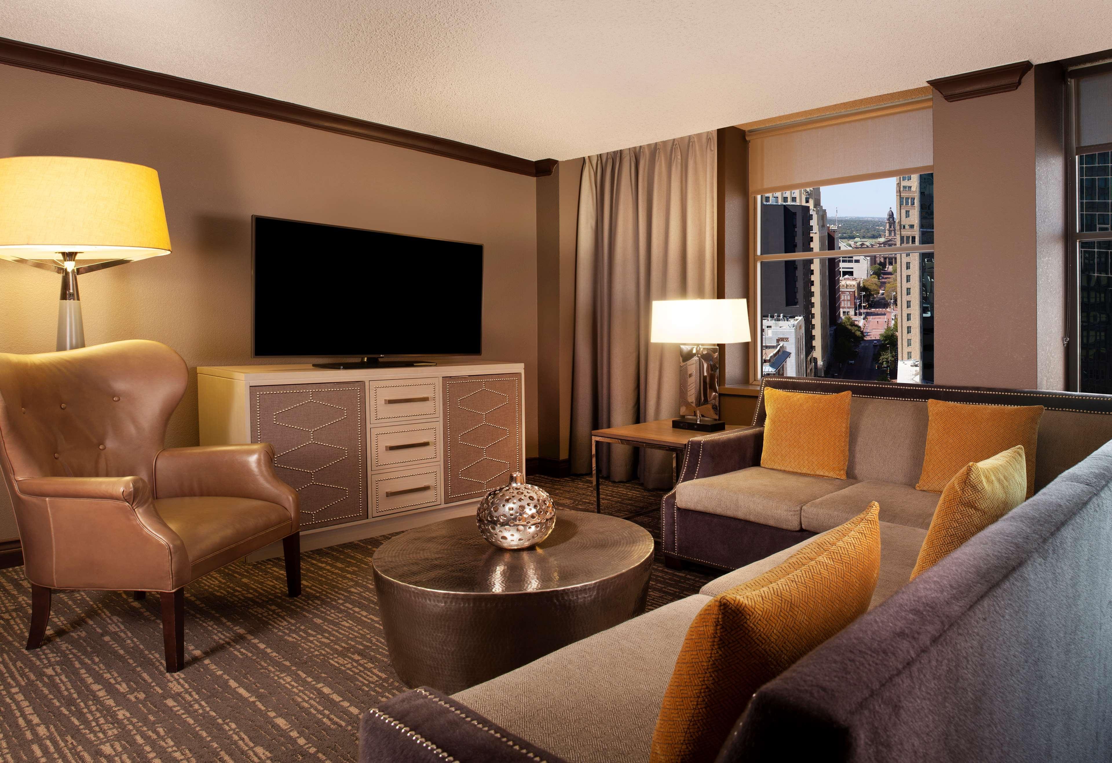 Hilton Fort Worth Exterior photo